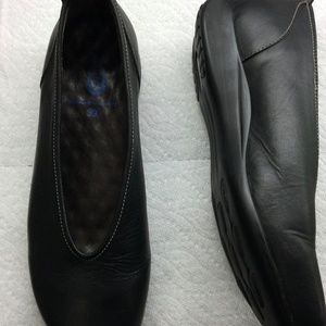 Wolky 39 - 100% Black Leather Ballet Flats